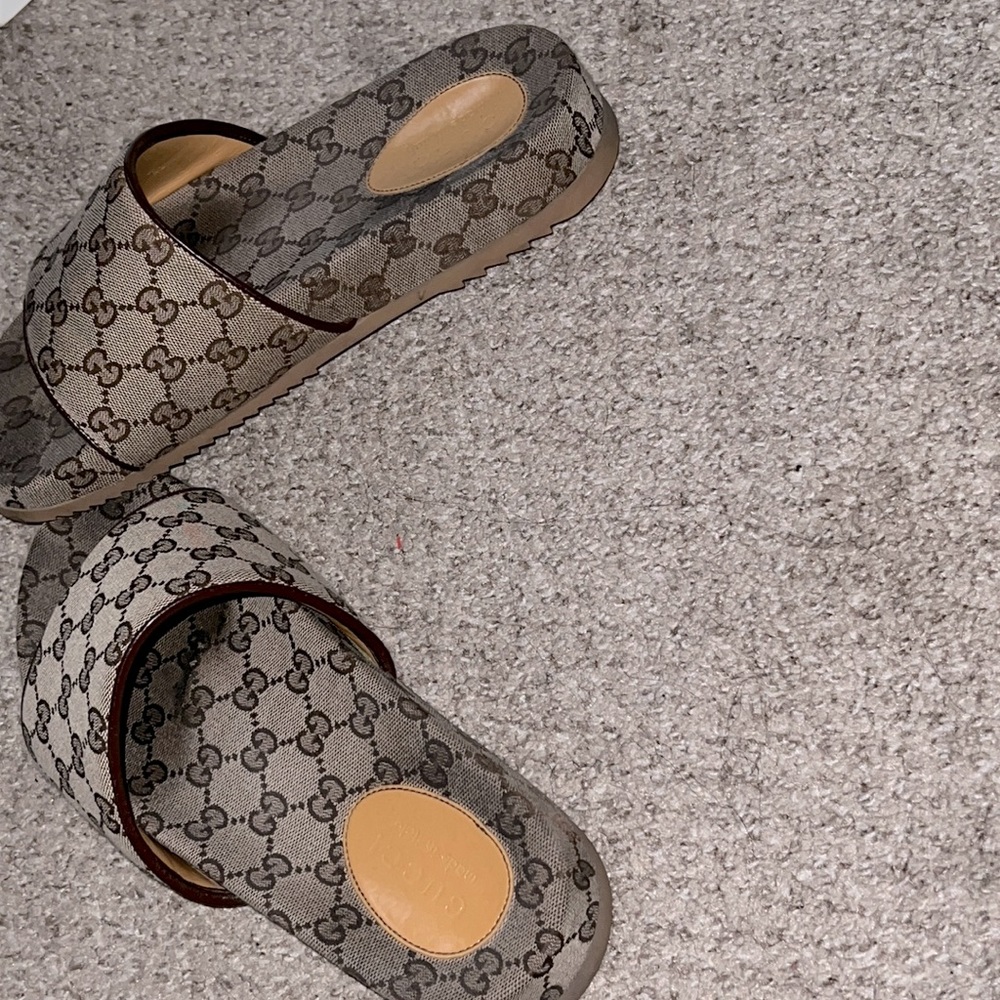 Gucci slides brown